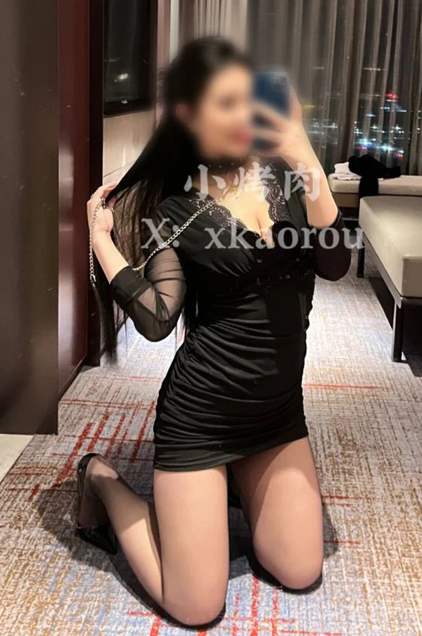 极品白虎福利姬@小烤肉 订阅尺度视图合集